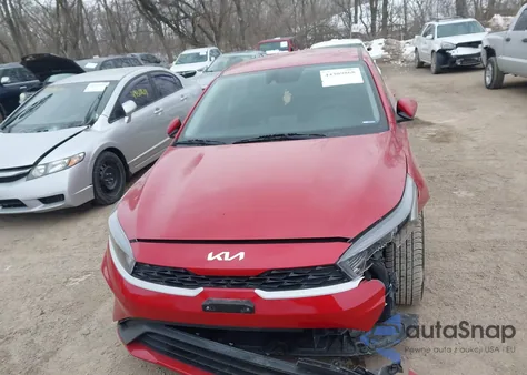 2022 Kia Forte Lxs из США, поврежденный, VIN 3KPF24AD8NE460194